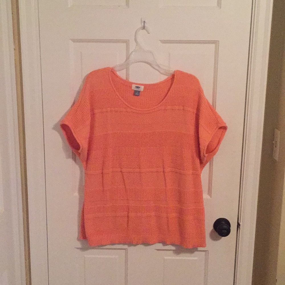 Short sleeved sweater